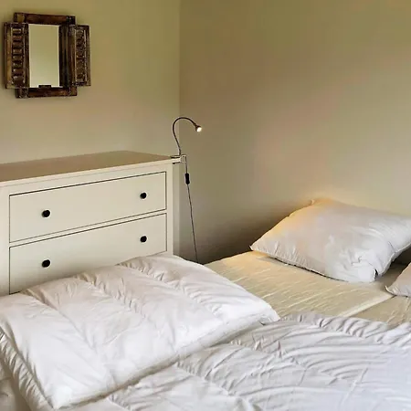 Scandinavian Lakeside Retreat-by Traum 펜션 *