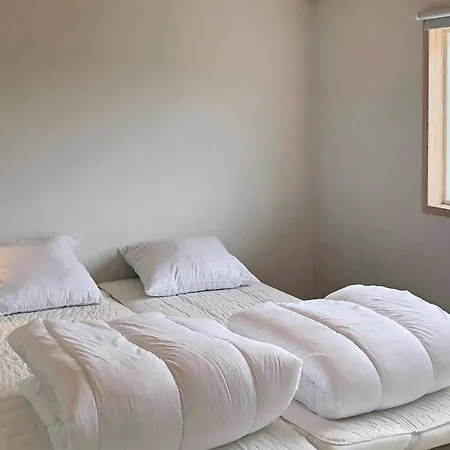 Scandinavian Lakeside Retreat-by Traum 펜션 Ansager