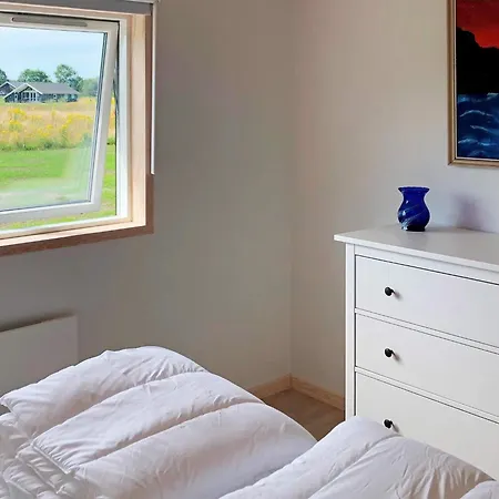 Scandinavian Lakeside Retreat-by Traum 펜션 Ansager