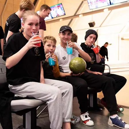 Scandinavian Lakeside Retreat-by Traum * Ansager