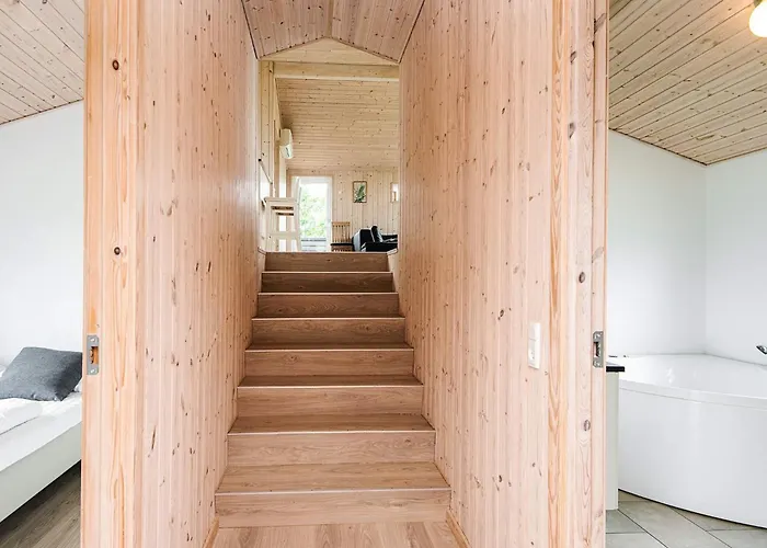 Scandinavian Lakeside Retreat-by Traum Dom wakacyjny