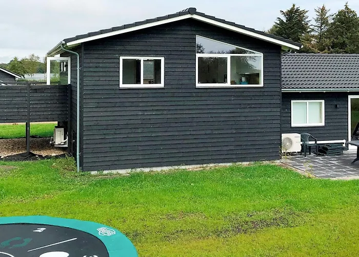 Dom wakacyjny Scandinavian Lakeside Retreat-by Traum Ansager